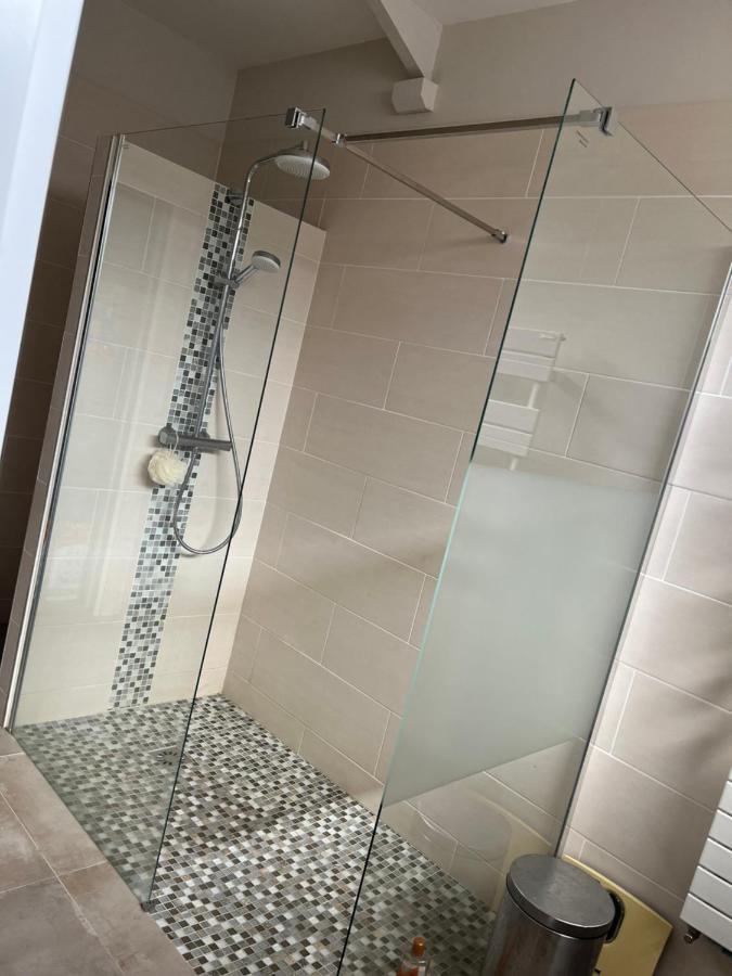 Charme Moderne Bed & Breakfast Le Val-Saint-Germain Exterior foto